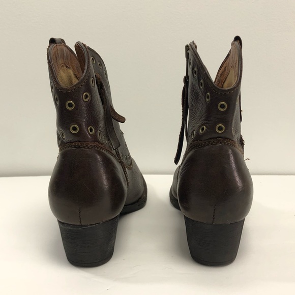 Born Brown Boots - Picture 7 of 9